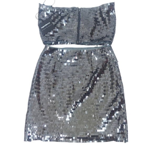 Revolve Superdown Lila Fringe Sequin Set Mini Skirt Crop Top Womens Small Silver - Picture 4 of 14